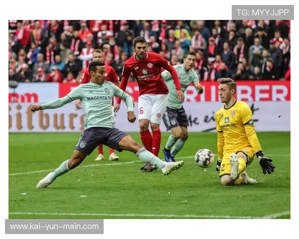 美因茨换帅后未脱困局，历史优势难掩阵容深度不足