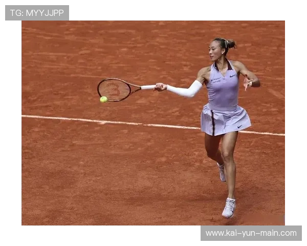 郑钦文2025赛季回顾：场外繁花似锦，场内荆棘丛生