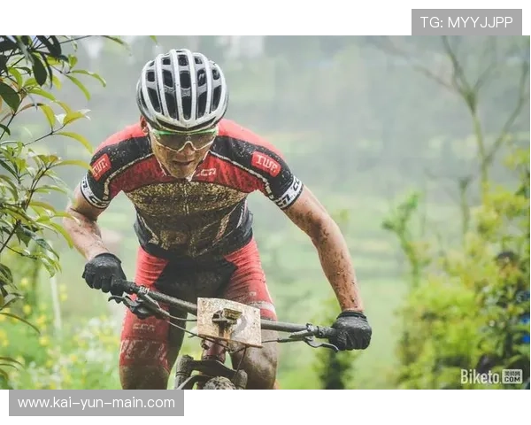 董海新U23女子个人赛获第四名,展现中国车队深度 董海新U23女子个人赛获第四名,展现中国车队深度